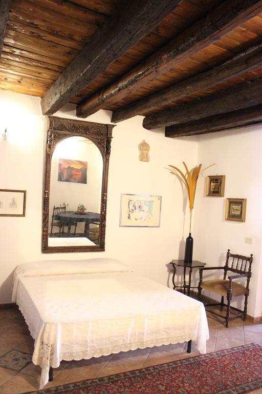 Filippo'S Holiday House Otel Palermo Oda fotoğraf